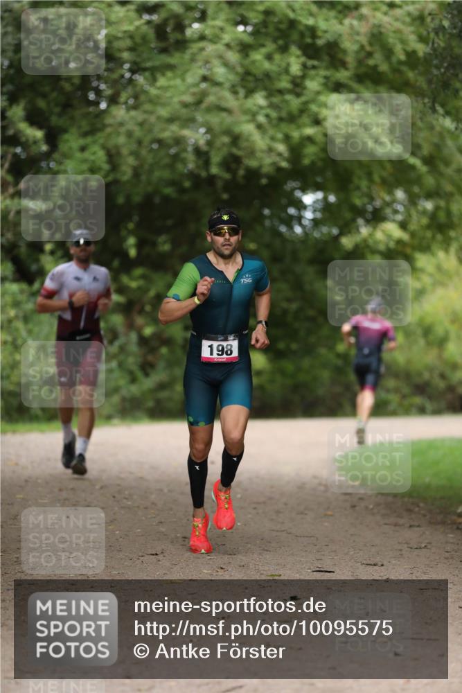 30.08.2026 - Elbe Triathlon Hamburg Antke Förster http://msf.ph/oto/10095575 30.08.2026 10:02:23 Laufen 198 meine-sportfotos.de