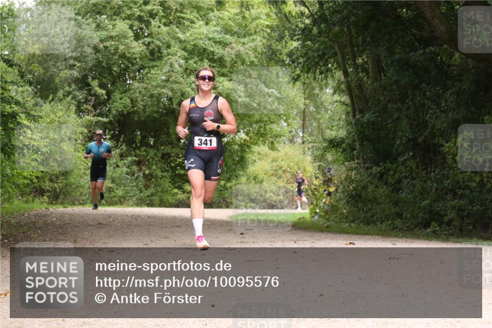 30.08.2026 - Elbe Triathlon Hamburg Antke Förster http://msf.ph/oto/10095576 30.08.2026 10:08:12 Laufen 341 meine-sportfotos.de