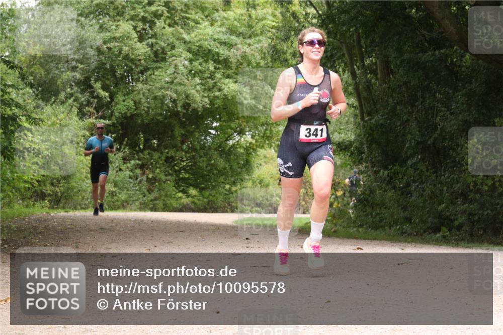 30.08.2026 - Elbe Triathlon Hamburg Antke Förster http://msf.ph/oto/10095578 30.08.2026 10:08:13 Laufen 341 meine-sportfotos.de