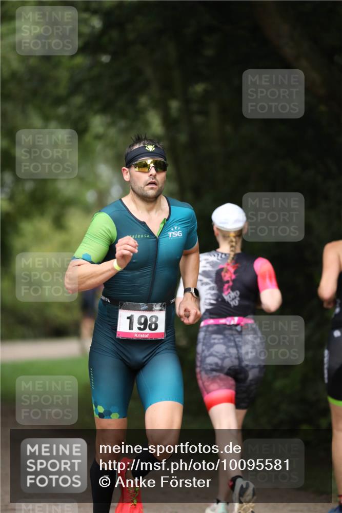 30.08.2026 - Elbe Triathlon Hamburg Antke Förster http://msf.ph/oto/10095581 30.08.2026 10:02:25 Laufen 198 meine-sportfotos.de