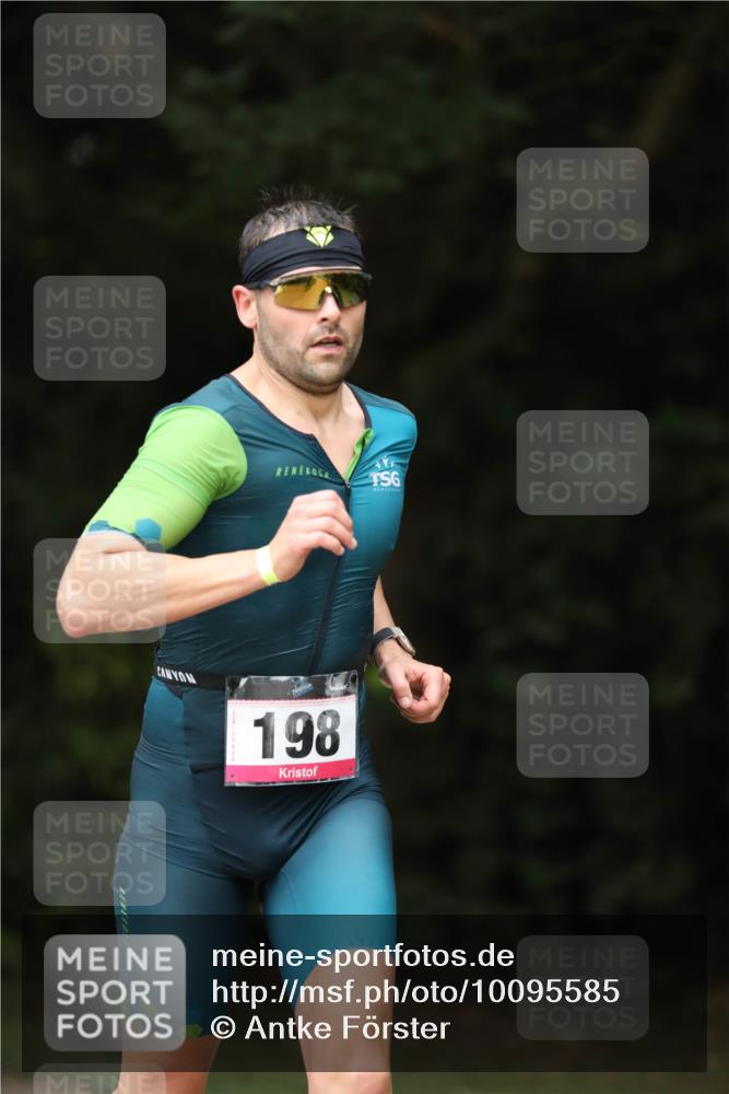 30.08.2026 - Elbe Triathlon Hamburg Antke Förster http://msf.ph/oto/10095585 30.08.2026 10:02:25 Laufen 198 meine-sportfotos.de