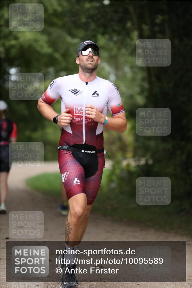 30.08.2026 - Elbe Triathlon Hamburg Antke Förster http://msf.ph/oto/10095589 30.08.2026 10:02:27 Laufen  meine-sportfotos.de