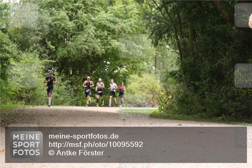 30.08.2026 - Elbe Triathlon Hamburg Antke Förster http://msf.ph/oto/10095592 30.08.2026 10:08:20 Laufen  meine-sportfotos.de