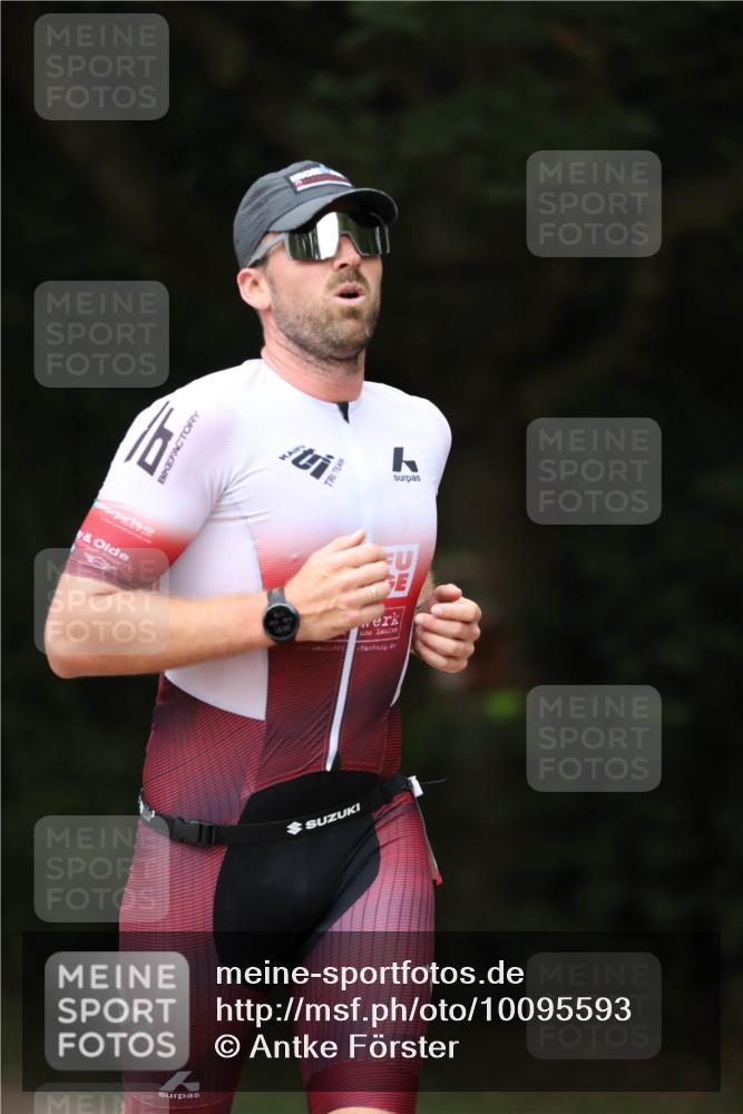30.08.2026 - Elbe Triathlon Hamburg Antke Förster http://msf.ph/oto/10095593 30.08.2026 10:02:29 Laufen  meine-sportfotos.de