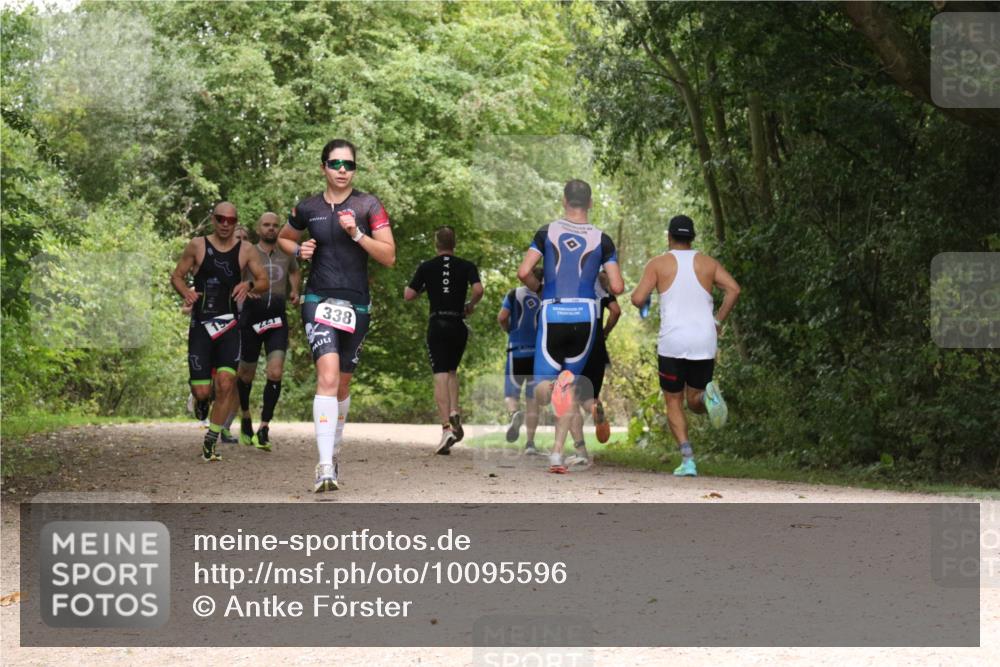 30.08.2026 - Elbe Triathlon Hamburg Antke Förster http://msf.ph/oto/10095596 30.08.2026 10:08:27 Laufen 221, 338 meine-sportfotos.de