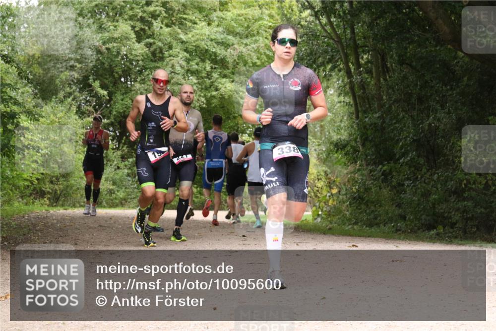 30.08.2026 - Elbe Triathlon Hamburg Antke Förster http://msf.ph/oto/10095600 30.08.2026 10:08:28 Laufen 221, 338 meine-sportfotos.de
