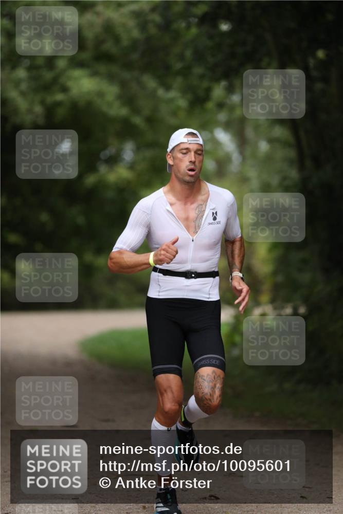 30.08.2026 - Elbe Triathlon Hamburg Antke Förster http://msf.ph/oto/10095601 30.08.2026 10:03:14 Laufen  meine-sportfotos.de