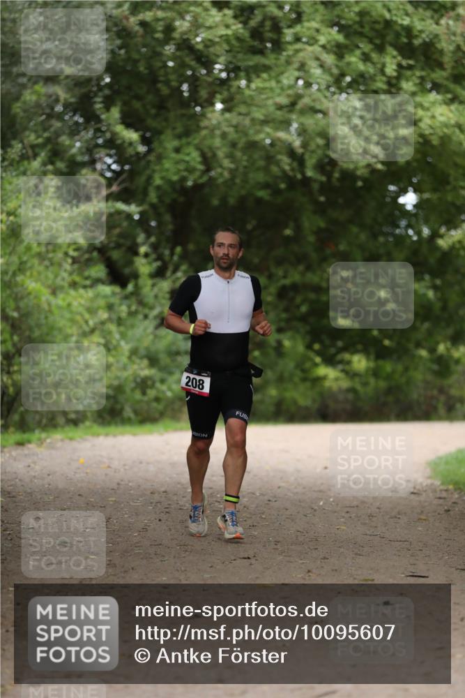 30.08.2026 - Elbe Triathlon Hamburg Antke Förster http://msf.ph/oto/10095607 30.08.2026 10:03:37 Laufen 208 meine-sportfotos.de