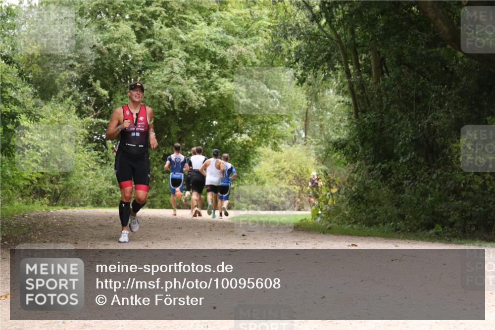 30.08.2026 - Elbe Triathlon Hamburg Antke Förster http://msf.ph/oto/10095608 30.08.2026 10:08:31 Laufen  meine-sportfotos.de