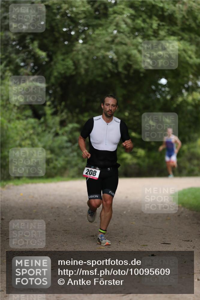 30.08.2026 - Elbe Triathlon Hamburg Antke Förster http://msf.ph/oto/10095609 30.08.2026 10:03:37 Laufen 208 meine-sportfotos.de