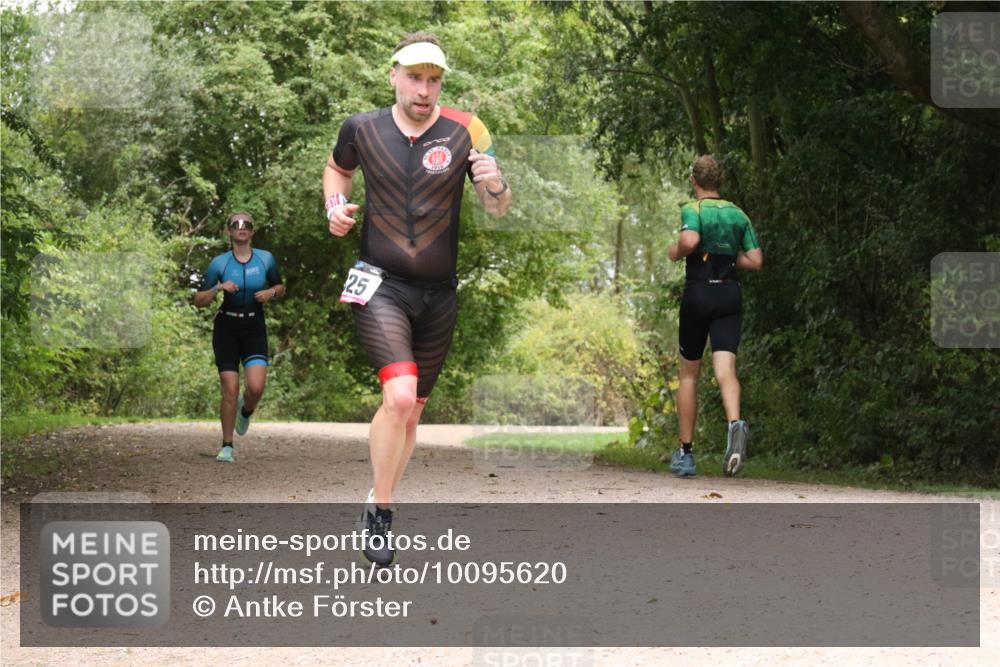 30.08.2026 - Elbe Triathlon Hamburg Antke Förster http://msf.ph/oto/10095620 30.08.2026 10:08:47 Laufen 25 meine-sportfotos.de