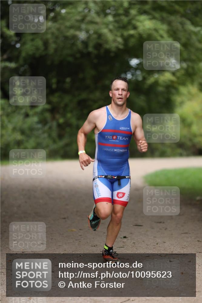 30.08.2026 - Elbe Triathlon Hamburg Antke Förster http://msf.ph/oto/10095623 30.08.2026 10:03:46 Laufen  meine-sportfotos.de