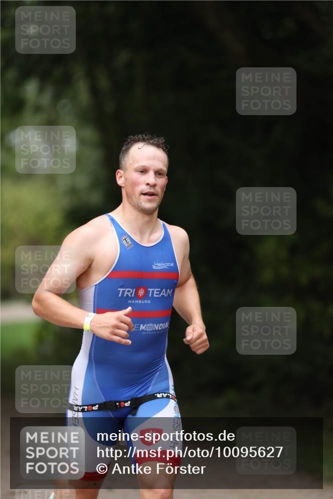 30.08.2026 - Elbe Triathlon Hamburg Antke Förster http://msf.ph/oto/10095627 30.08.2026 10:03:47 Laufen  meine-sportfotos.de