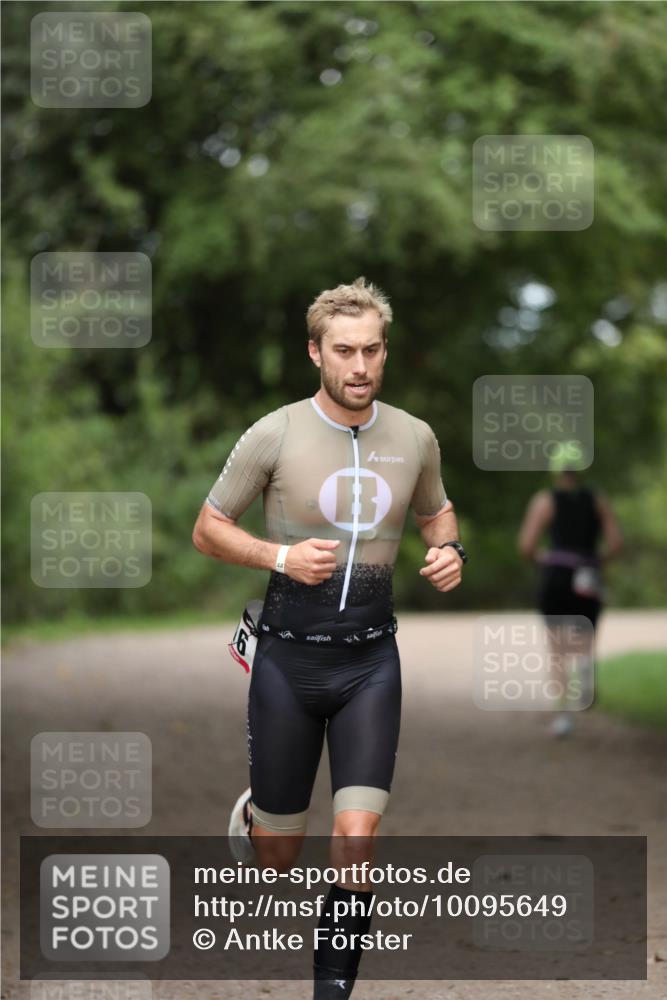30.08.2026 - Elbe Triathlon Hamburg Antke Förster http://msf.ph/oto/10095649 30.08.2026 10:04:22 Laufen 6 meine-sportfotos.de