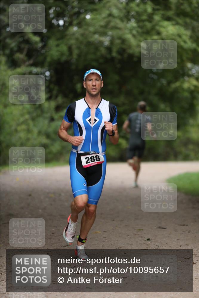 30.08.2026 - Elbe Triathlon Hamburg Antke Förster http://msf.ph/oto/10095657 30.08.2026 10:04:40 Laufen 288 meine-sportfotos.de