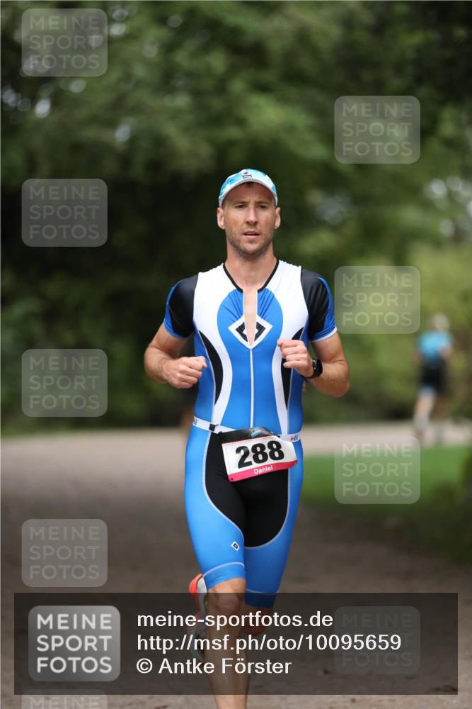 30.08.2026 - Elbe Triathlon Hamburg Antke Förster http://msf.ph/oto/10095659 30.08.2026 10:04:41 Laufen 288 meine-sportfotos.de