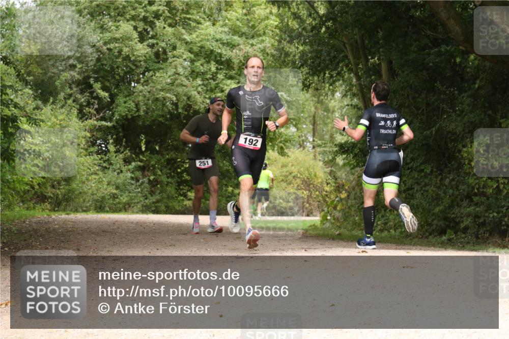 30.08.2026 - Elbe Triathlon Hamburg Antke Förster http://msf.ph/oto/10095666 30.08.2026 10:09:47 Laufen 251, 192 meine-sportfotos.de