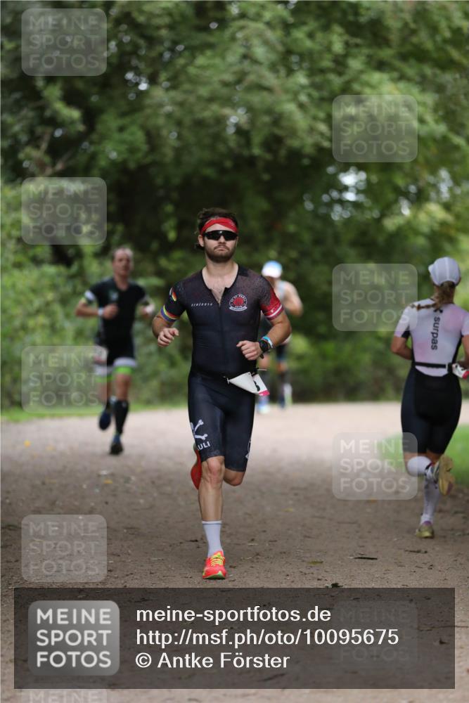 30.08.2026 - Elbe Triathlon Hamburg Antke Förster http://msf.ph/oto/10095675 30.08.2026 10:05:17 Laufen  meine-sportfotos.de