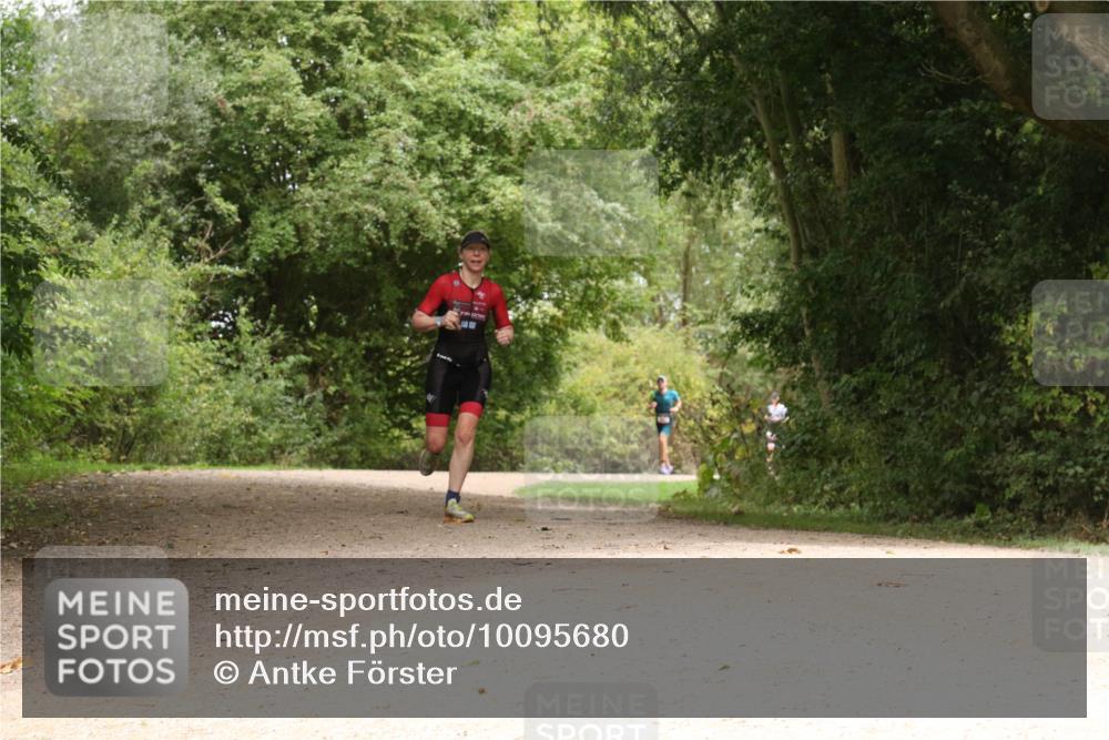 30.08.2026 - Elbe Triathlon Hamburg Antke Förster http://msf.ph/oto/10095680 30.08.2026 10:10:03 Laufen  meine-sportfotos.de