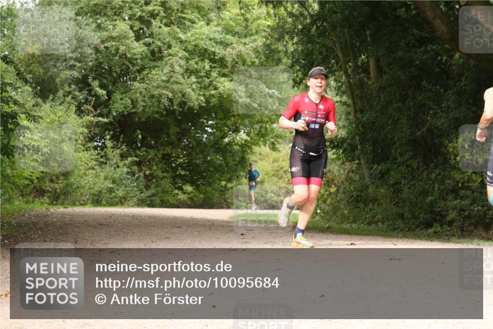 30.08.2026 - Elbe Triathlon Hamburg Antke Förster http://msf.ph/oto/10095684 30.08.2026 10:10:04 Laufen  meine-sportfotos.de