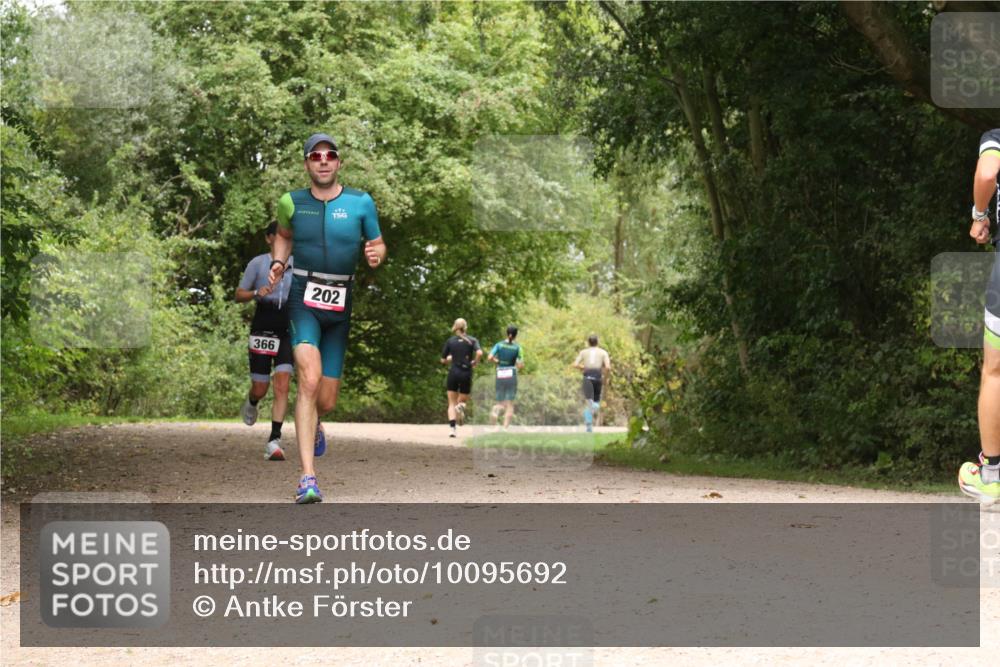 30.08.2026 - Elbe Triathlon Hamburg Antke Förster http://msf.ph/oto/10095692 30.08.2026 10:10:16 Laufen 366, 202 meine-sportfotos.de