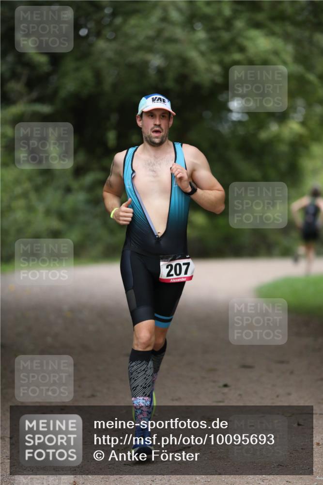 30.08.2026 - Elbe Triathlon Hamburg Antke Förster http://msf.ph/oto/10095693 30.08.2026 10:05:25 Laufen 207 meine-sportfotos.de