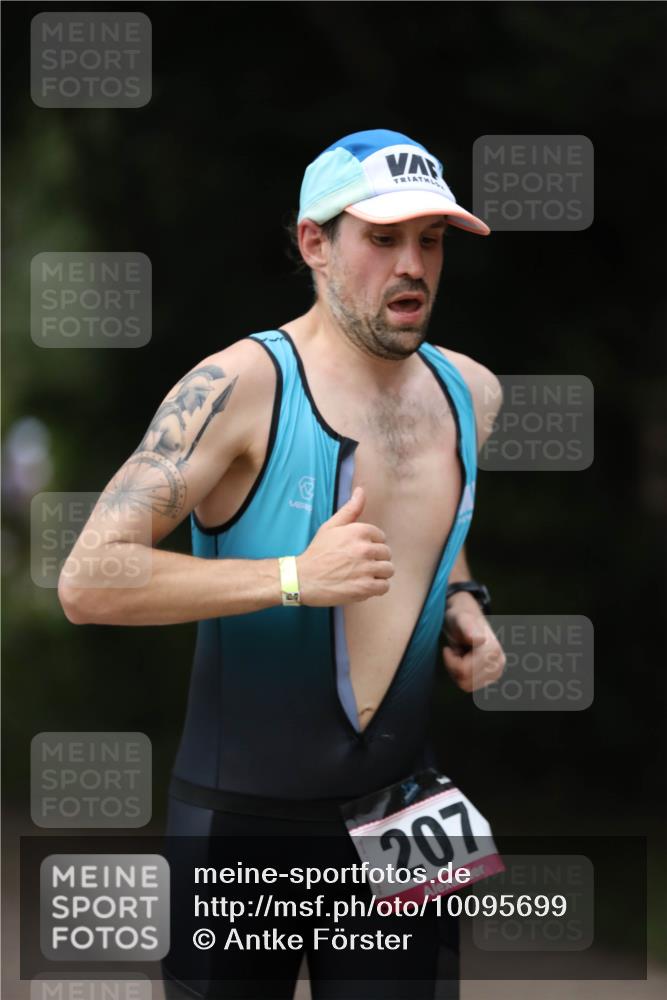 30.08.2026 - Elbe Triathlon Hamburg Antke Förster http://msf.ph/oto/10095699 30.08.2026 10:05:27 Laufen 207 meine-sportfotos.de
