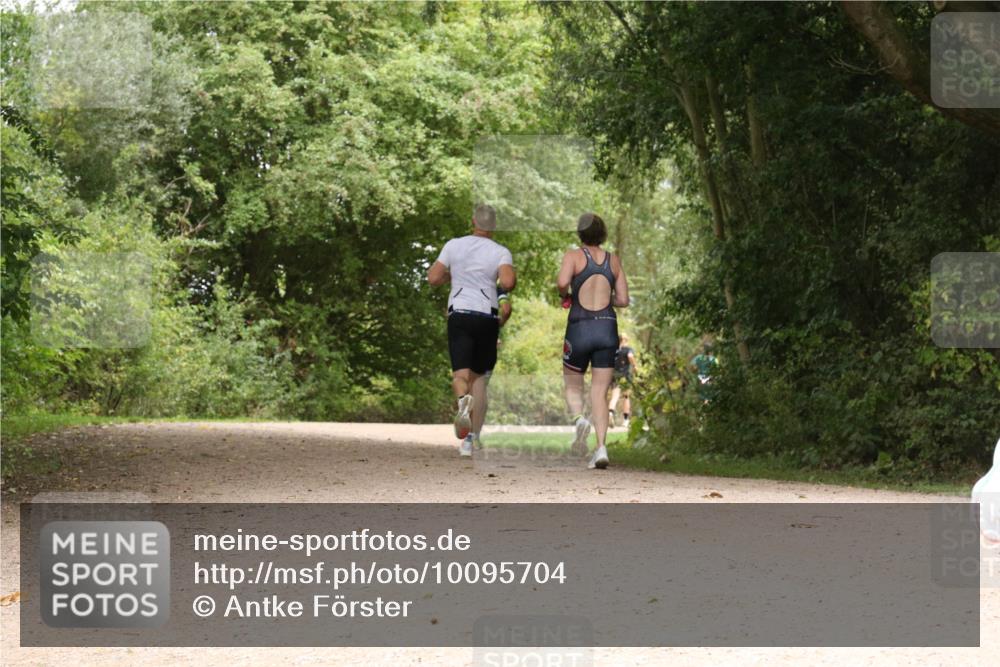 30.08.2026 - Elbe Triathlon Hamburg Antke Förster http://msf.ph/oto/10095704 30.08.2026 10:10:19 Laufen  meine-sportfotos.de