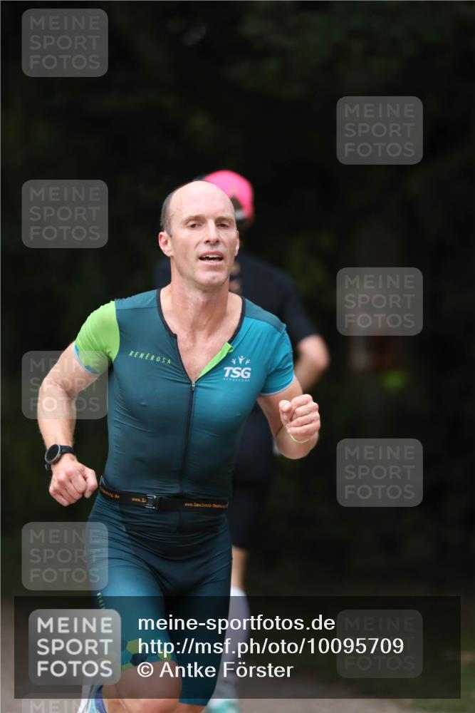 30.08.2026 - Elbe Triathlon Hamburg Antke Förster http://msf.ph/oto/10095709 30.08.2026 10:05:38 Laufen  meine-sportfotos.de
