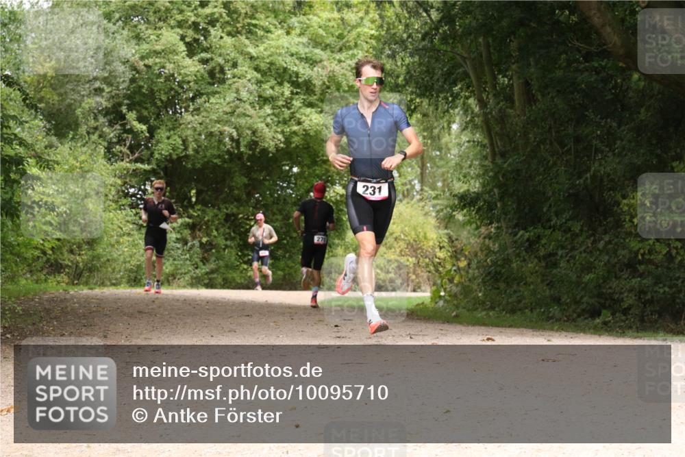 30.08.2026 - Elbe Triathlon Hamburg Antke Förster http://msf.ph/oto/10095710 30.08.2026 10:10:40 Laufen 270, 231 meine-sportfotos.de