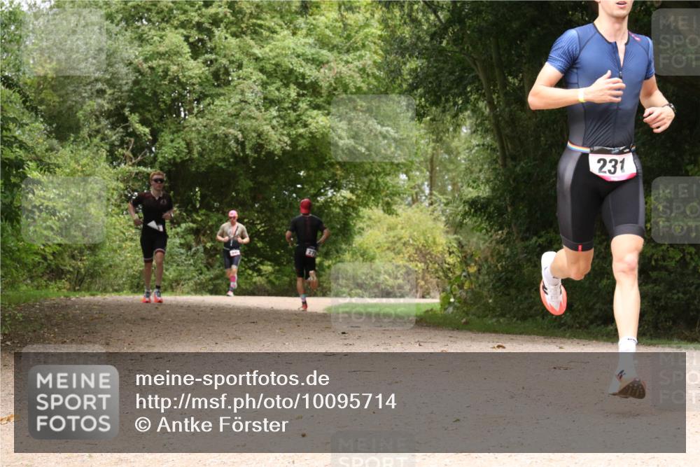 30.08.2026 - Elbe Triathlon Hamburg Antke Förster http://msf.ph/oto/10095714 30.08.2026 10:10:41 Laufen 231 meine-sportfotos.de