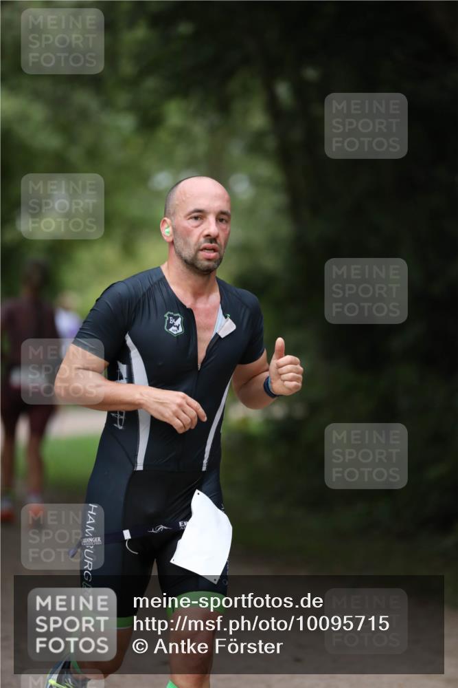 30.08.2026 - Elbe Triathlon Hamburg Antke Förster http://msf.ph/oto/10095715 30.08.2026 10:05:42 Laufen  meine-sportfotos.de