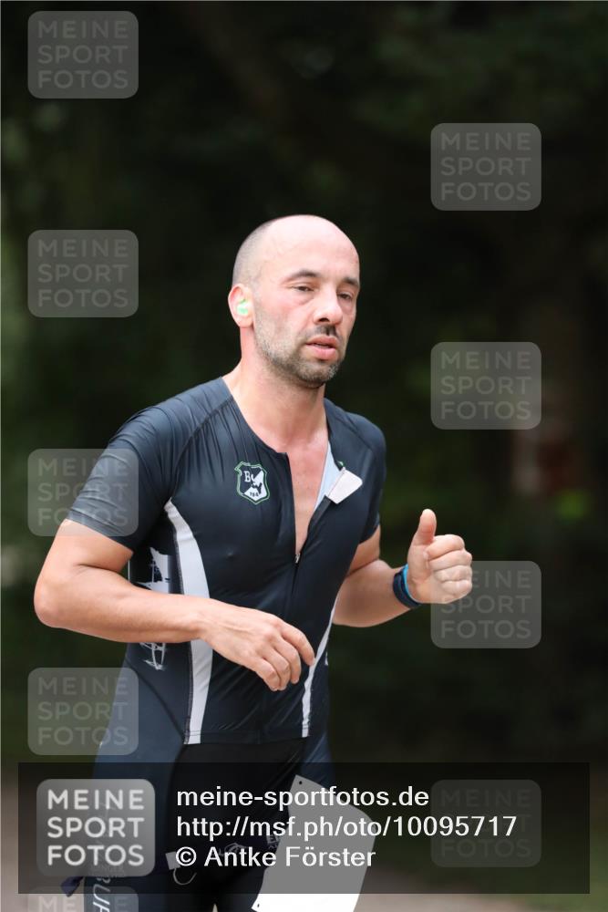 30.08.2026 - Elbe Triathlon Hamburg Antke Förster http://msf.ph/oto/10095717 30.08.2026 10:05:43 Laufen  meine-sportfotos.de