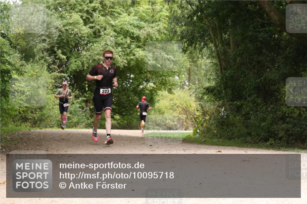 30.08.2026 - Elbe Triathlon Hamburg Antke Förster http://msf.ph/oto/10095718 30.08.2026 10:10:44 Laufen 223 meine-sportfotos.de
