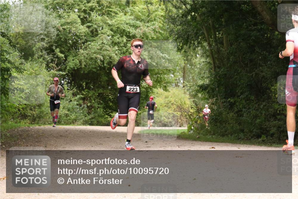 30.08.2026 - Elbe Triathlon Hamburg Antke Förster http://msf.ph/oto/10095720 30.08.2026 10:10:45 Laufen 24, 223 meine-sportfotos.de