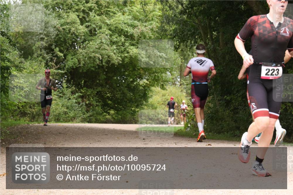30.08.2026 - Elbe Triathlon Hamburg Antke Förster http://msf.ph/oto/10095724 30.08.2026 10:10:46 Laufen 245, 223 meine-sportfotos.de