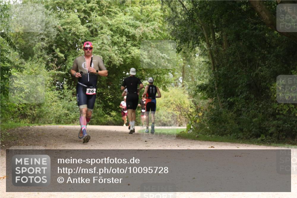 30.08.2026 - Elbe Triathlon Hamburg Antke Förster http://msf.ph/oto/10095728 30.08.2026 10:10:50 Laufen 245 meine-sportfotos.de