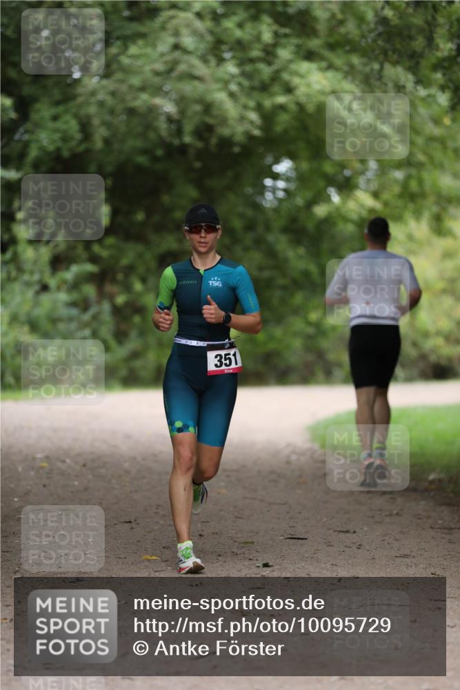 30.08.2026 - Elbe Triathlon Hamburg Antke Förster http://msf.ph/oto/10095729 30.08.2026 10:06:05 Laufen 351 meine-sportfotos.de