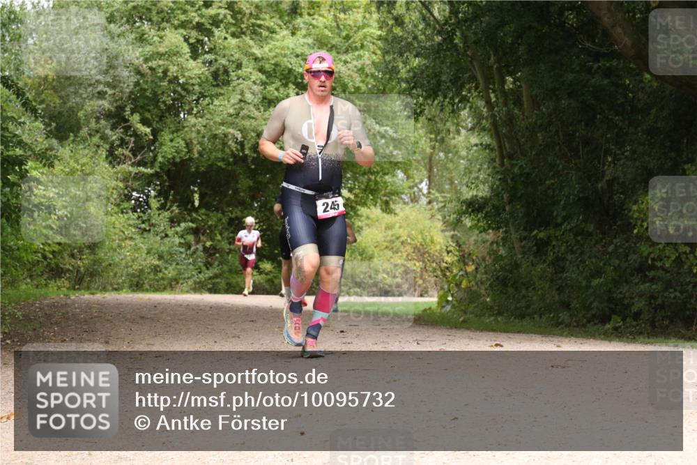 30.08.2026 - Elbe Triathlon Hamburg Antke Förster http://msf.ph/oto/10095732 30.08.2026 10:10:51 Laufen 245 meine-sportfotos.de