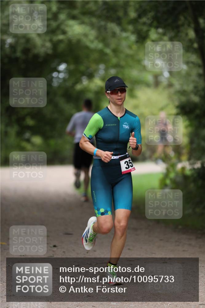 30.08.2026 - Elbe Triathlon Hamburg Antke Förster http://msf.ph/oto/10095733 30.08.2026 10:06:06 Laufen 35 meine-sportfotos.de