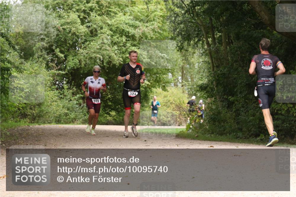 30.08.2026 - Elbe Triathlon Hamburg Antke Förster http://msf.ph/oto/10095740 30.08.2026 10:10:59 Laufen 324, 349, 1910 meine-sportfotos.de