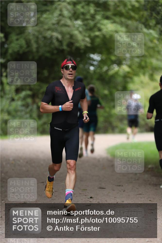 30.08.2026 - Elbe Triathlon Hamburg Antke Förster http://msf.ph/oto/10095755 30.08.2026 10:06:25 Laufen 3 meine-sportfotos.de