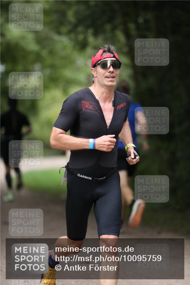 30.08.2026 - Elbe Triathlon Hamburg Antke Förster http://msf.ph/oto/10095759 30.08.2026 10:06:26 Laufen 3 meine-sportfotos.de