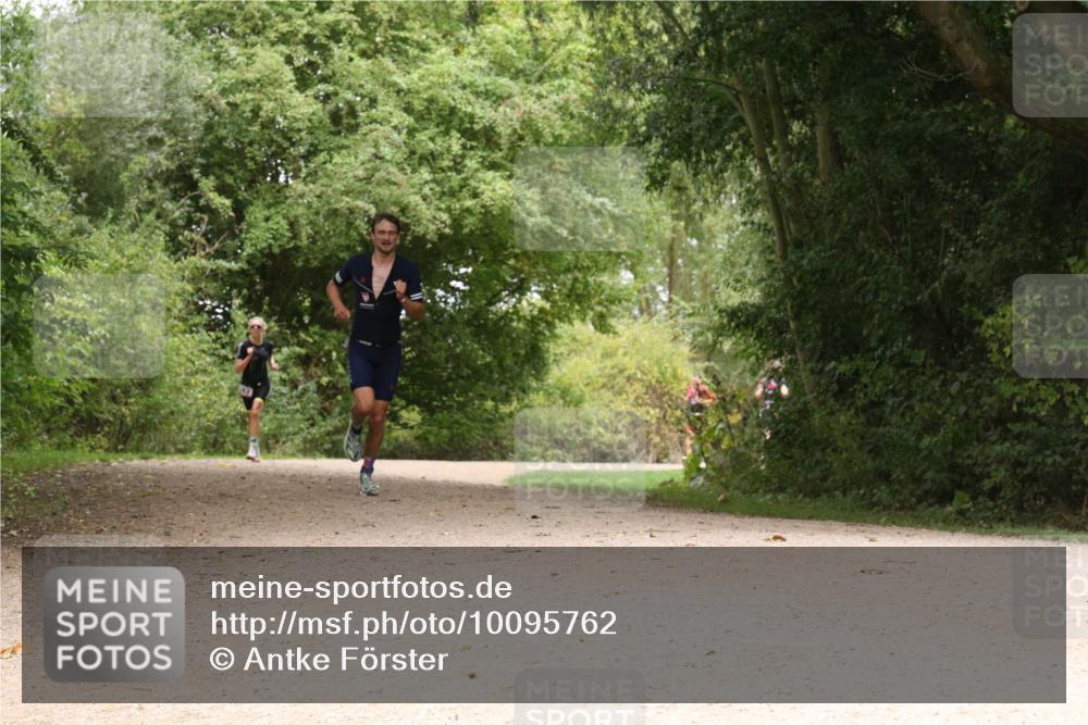 30.08.2026 - Elbe Triathlon Hamburg Antke Förster http://msf.ph/oto/10095762 30.08.2026 10:11:12 Laufen  meine-sportfotos.de
