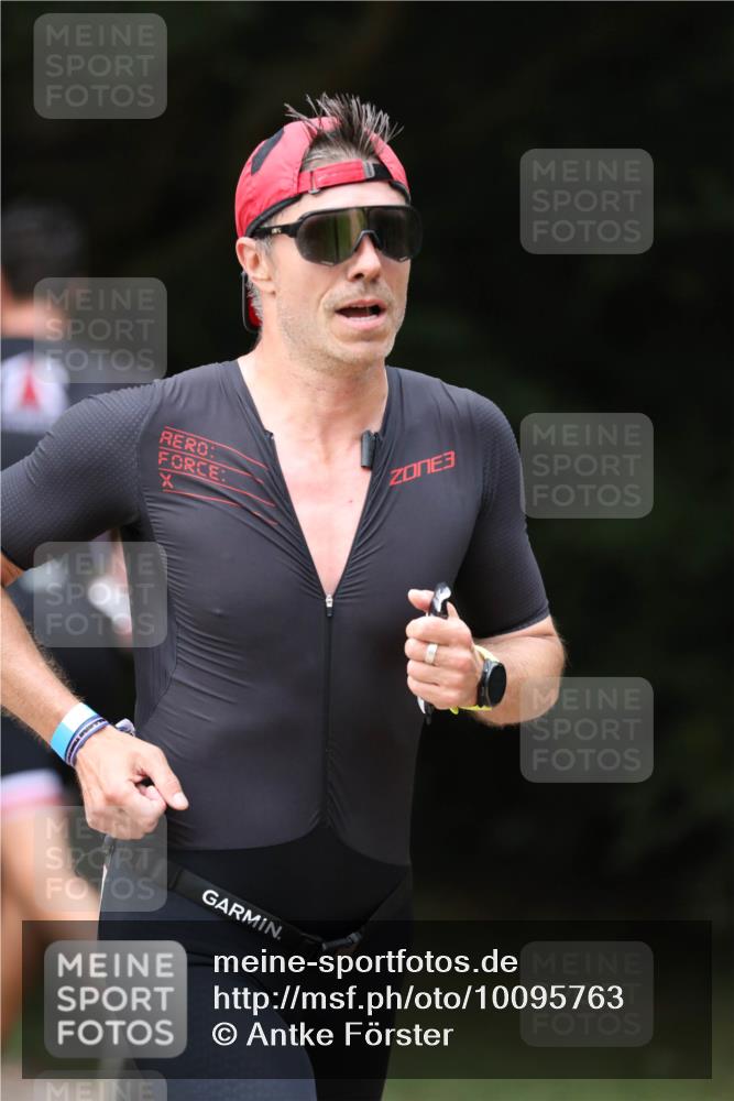 30.08.2026 - Elbe Triathlon Hamburg Antke Förster http://msf.ph/oto/10095763 30.08.2026 10:06:27 Laufen 3 meine-sportfotos.de