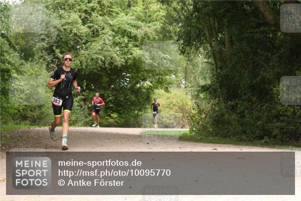 30.08.2026 - Elbe Triathlon Hamburg Antke Förster http://msf.ph/oto/10095770 30.08.2026 10:11:18 Laufen 383 meine-sportfotos.de