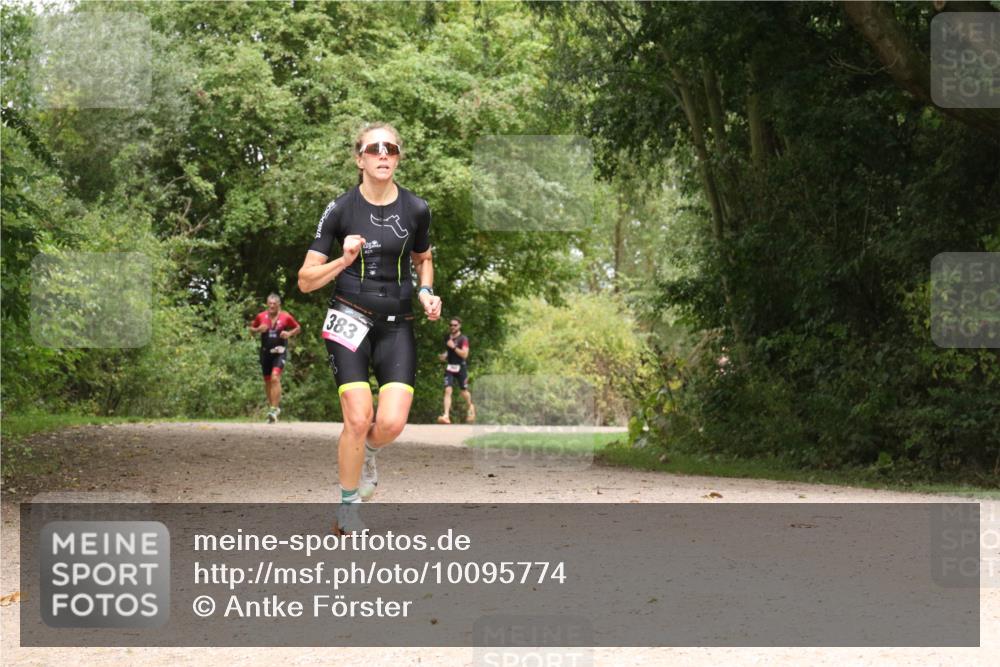 30.08.2026 - Elbe Triathlon Hamburg Antke Förster http://msf.ph/oto/10095774 30.08.2026 10:11:19 Laufen 383 meine-sportfotos.de