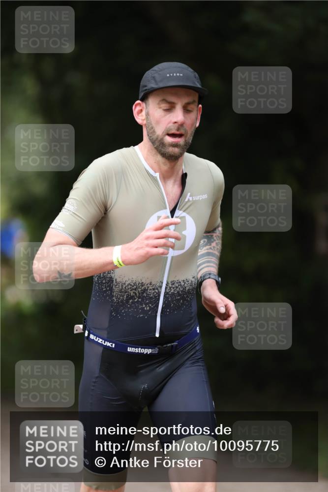 30.08.2026 - Elbe Triathlon Hamburg Antke Förster http://msf.ph/oto/10095775 30.08.2026 10:06:36 Laufen  meine-sportfotos.de