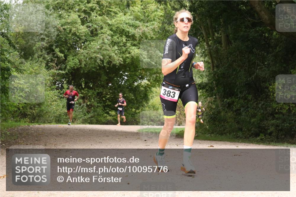 30.08.2026 - Elbe Triathlon Hamburg Antke Förster http://msf.ph/oto/10095776 30.08.2026 10:11:20 Laufen 383 meine-sportfotos.de