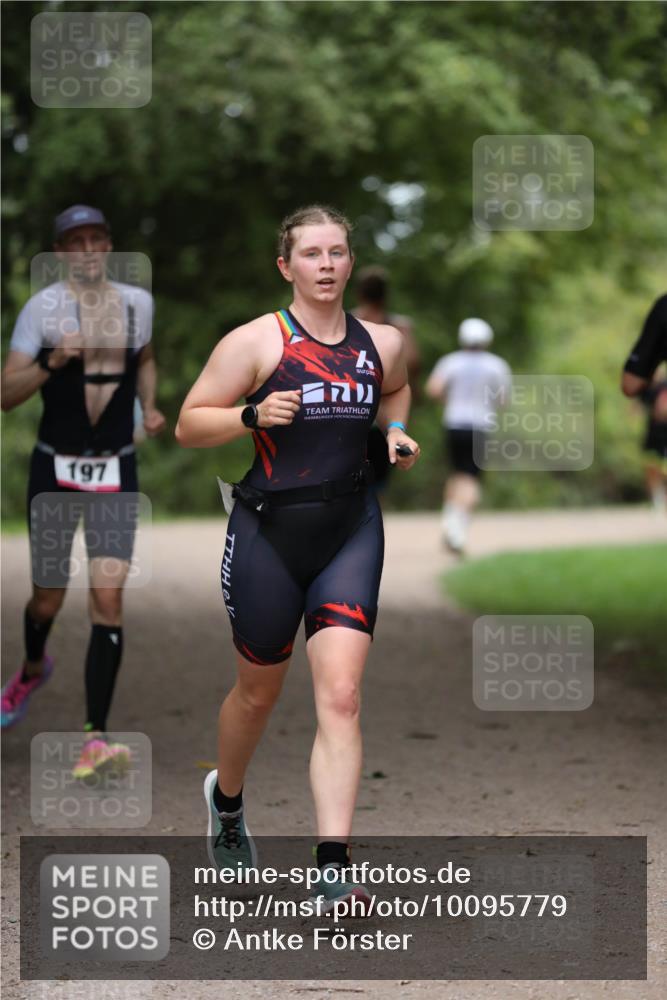 30.08.2026 - Elbe Triathlon Hamburg Antke Förster http://msf.ph/oto/10095779 30.08.2026 10:06:43 Laufen 197 meine-sportfotos.de